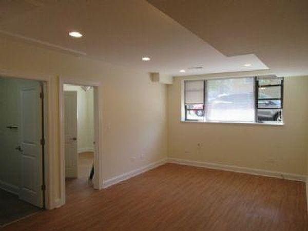 1st image of 1346 W Howard St #1