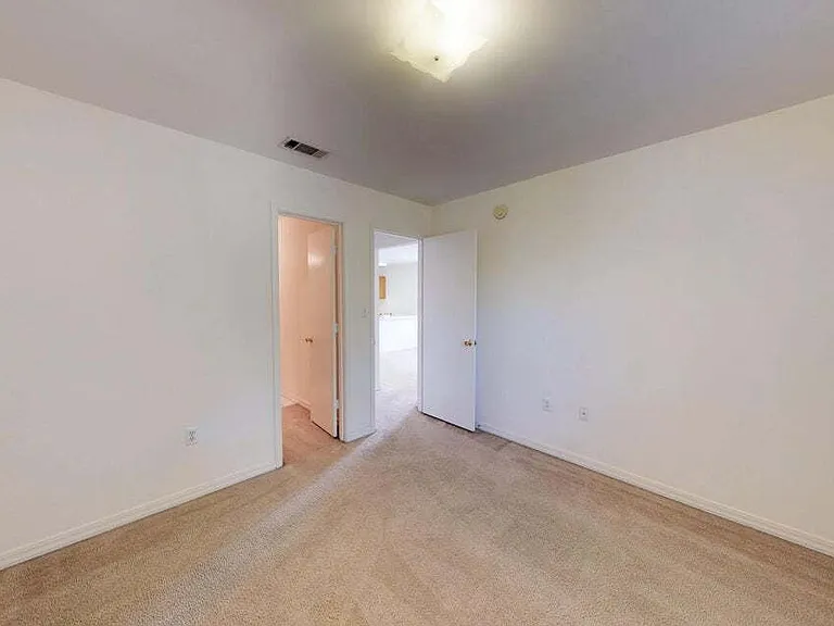 1855 Norwood Ct #5 — Photo 14