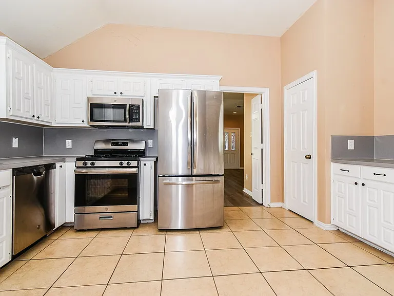 7921 Wayne Way — Photo 7