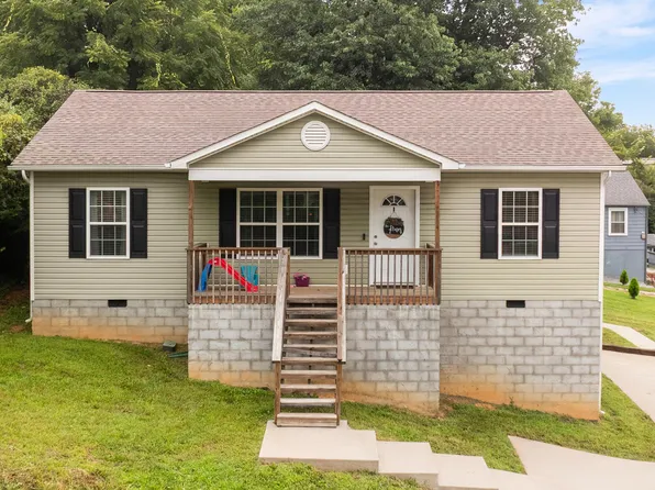 1714 Spring Hill Rd, Knoxville, TN 37914