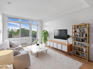 3050 21st St APT 3J, Astoria, NY 11102