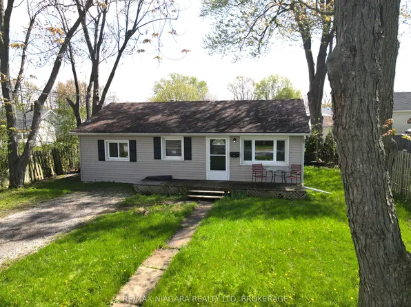 155 Douglas St, Fort Erie, ON L2A 3X1