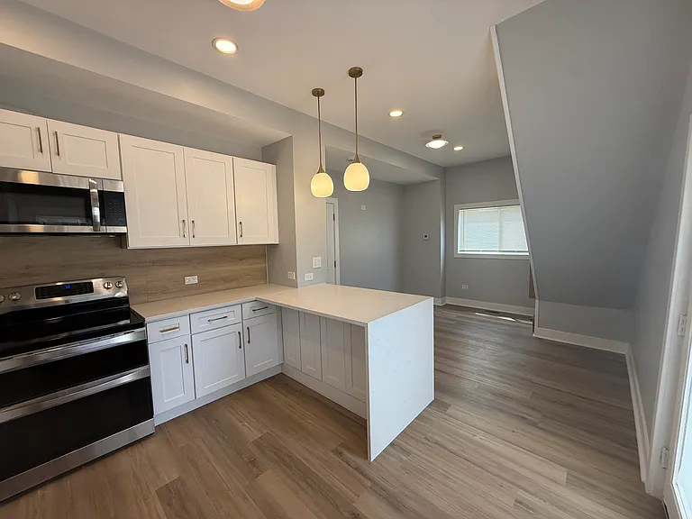 3844 N Central Park Ave #1R — Photo 2
