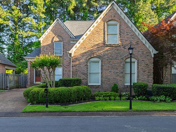 2nd image of 6611 Rue Beaumonde Dr