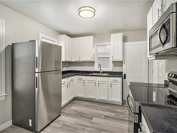 5th image of 428 Keyes Dr