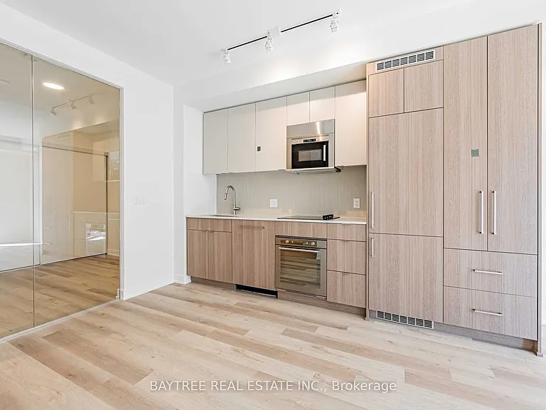 840 Saint Clair Ave W #414 — Photo 4