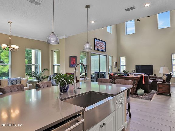 5th image of 222 Sitara Ln