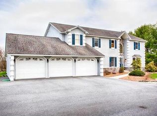 643 Bowers Rd, Nazareth, PA 18064