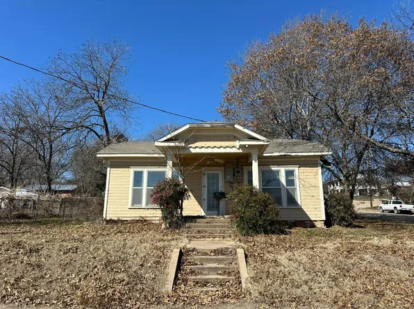 303 S Bell St, Hamilton, TX 76531