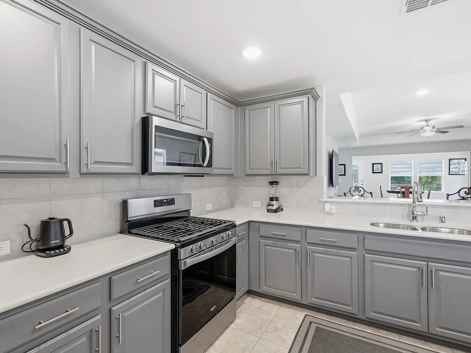 2 bed, 1474 sqft, $2,200 — Photo 3