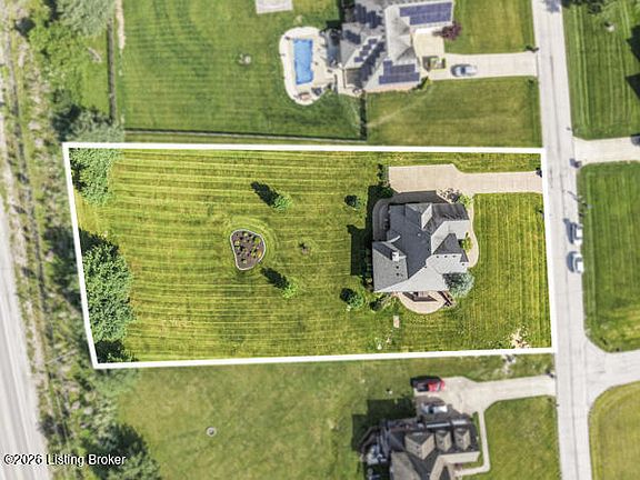 4th image of 215 Grape Vineyard Way