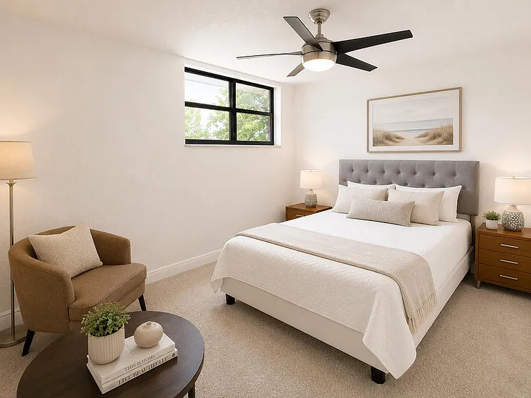 4800 Bayview Dr #306 — Photo 8