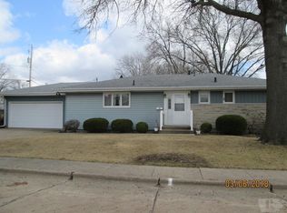 109 Glendale Dr, Burlington, IA 52601
