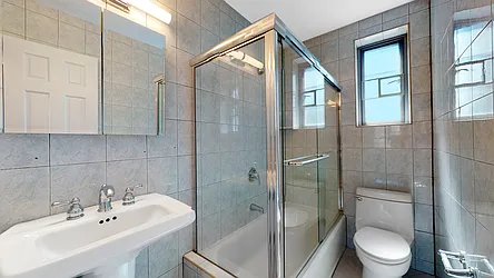 Rented by R New York