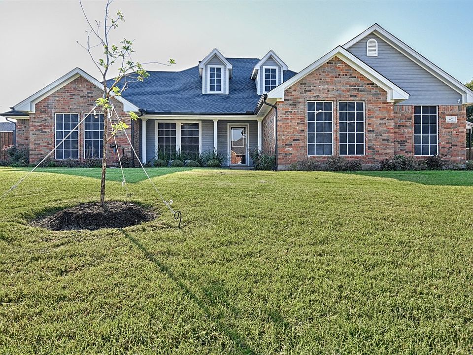 1st image of 402 Augusta Cir
