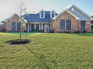 402 Augusta Cir, Crandall, TX 75114