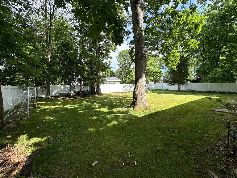 104 Hillcrest Dr — Photo 27