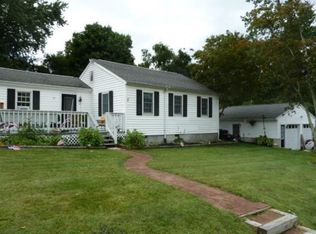 75 Clubhouse Dr, Kent Lakes, NY 10512