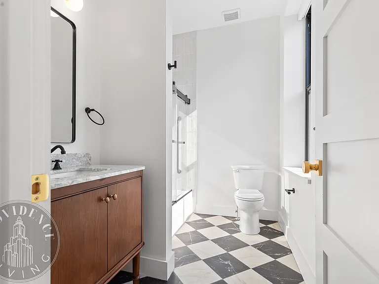 Blackstone Boulevard Residences — Photo 6