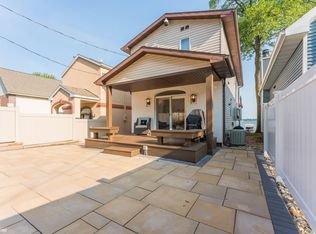 15425 Bayside Ave, Clear Lake, IA 50428