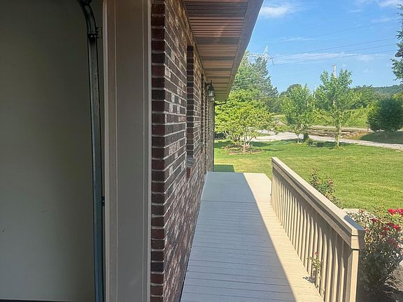 4th image of 615 N Edington Ln