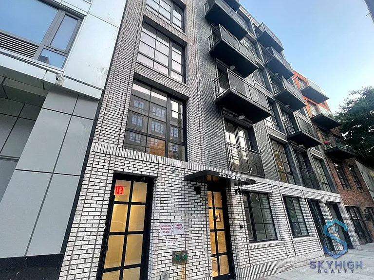 37-25 32nd St #5B — Photo 20