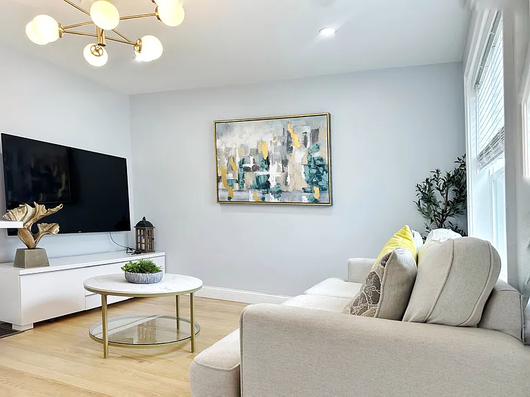 28 Arnold St #1 — Photo 2