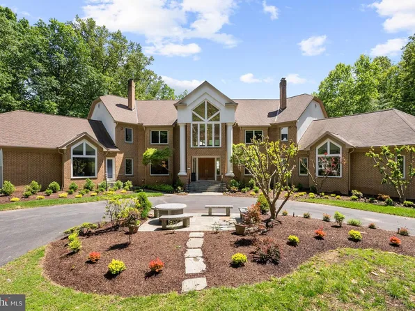 7003 Fawn Trail Ct, Bethesda, MD 20817