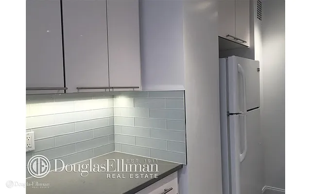 Rented by Douglas Elliman | media 8