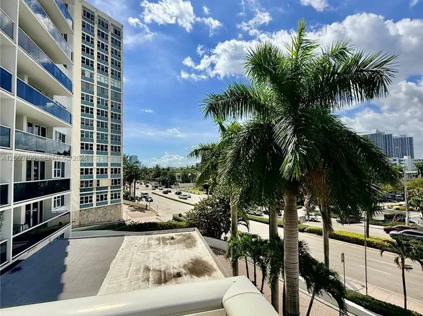 3140 S Ocean Dr APT 310, Hallandale Beach, FL 33009