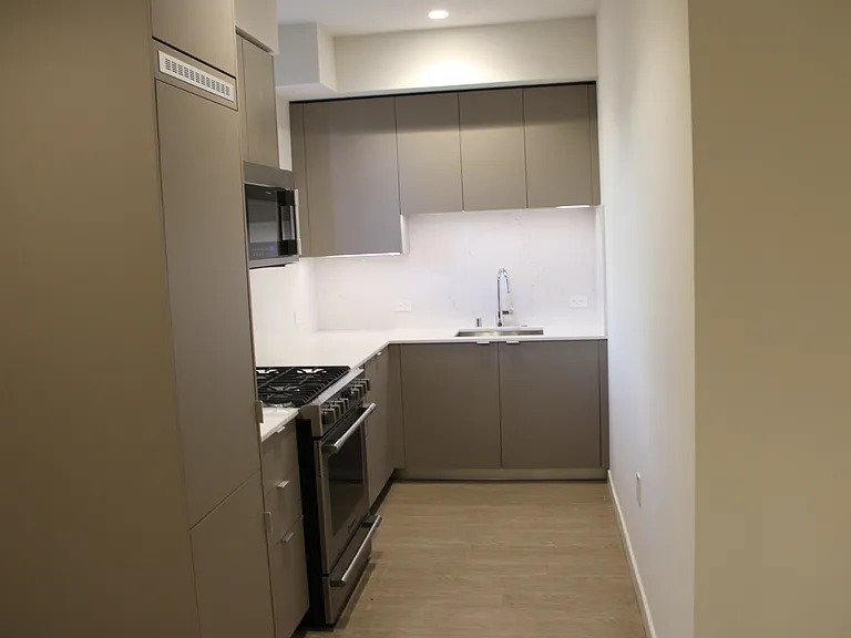 Beloit West Co-Living — Photo 30