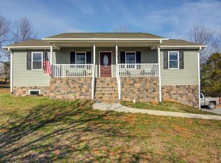 2419 Twin Lake Dr, Bedford, VA 24523