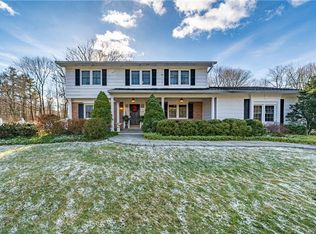 8 Edgewood Rd, Ossining, NY 10562