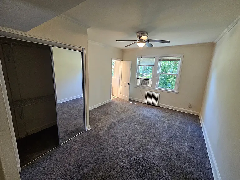 2900 Clearview Ave #1 — Photo 8