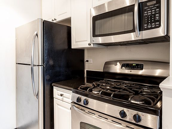 5th image of 182 E 95th St APT 17A