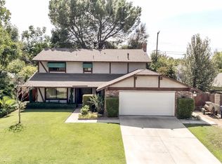 1522 E Powell Ln, Redlands, CA 92374