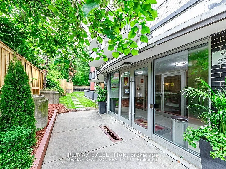 25 Bedford Rd #407 — Photo 2
