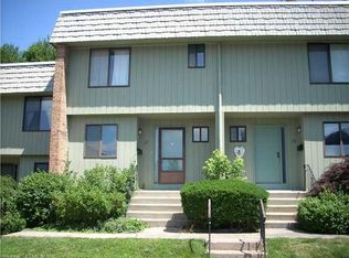 27 Hawthorn Ct #27, Cromwell, CT 06416