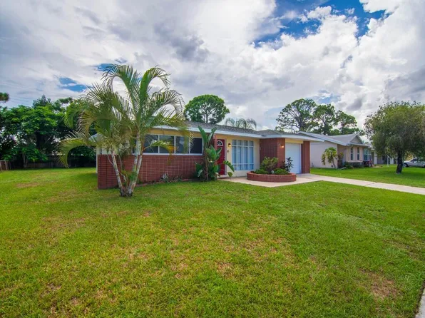 226 SW Reynolds Avenue, Port St Lucie, FL 34983