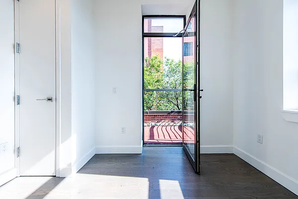 Rented by Nooklyn NYC LLC | media 70