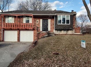 4513 NW Valley View Rd, Blue Springs, MO 64015