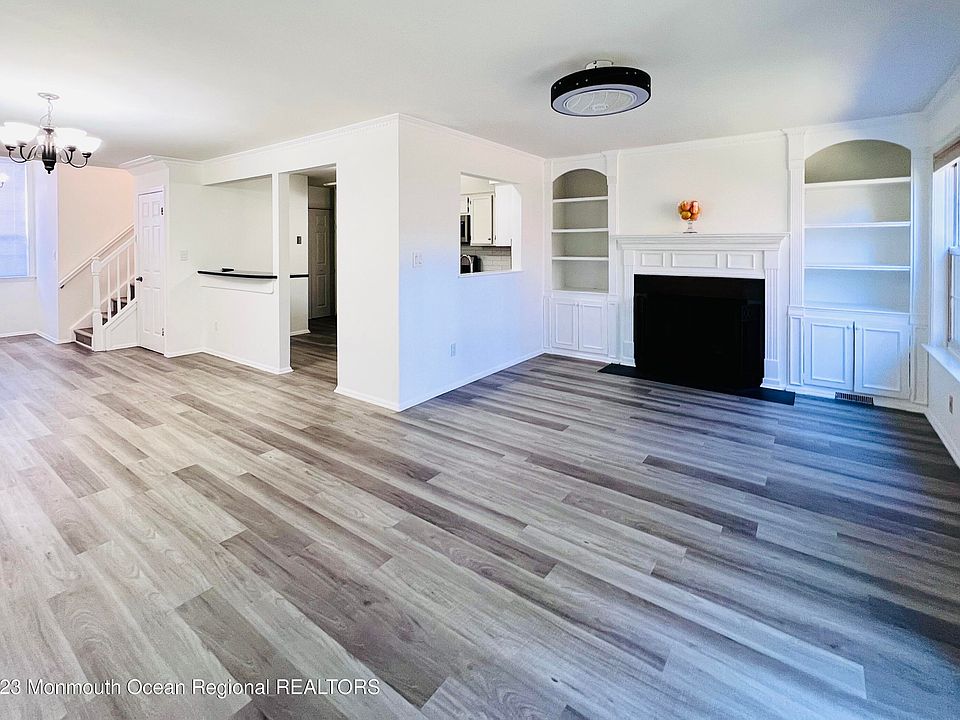1st image of 430 Indigo Ct