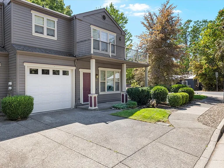 100 Jackson Creek Dr — Photo 2