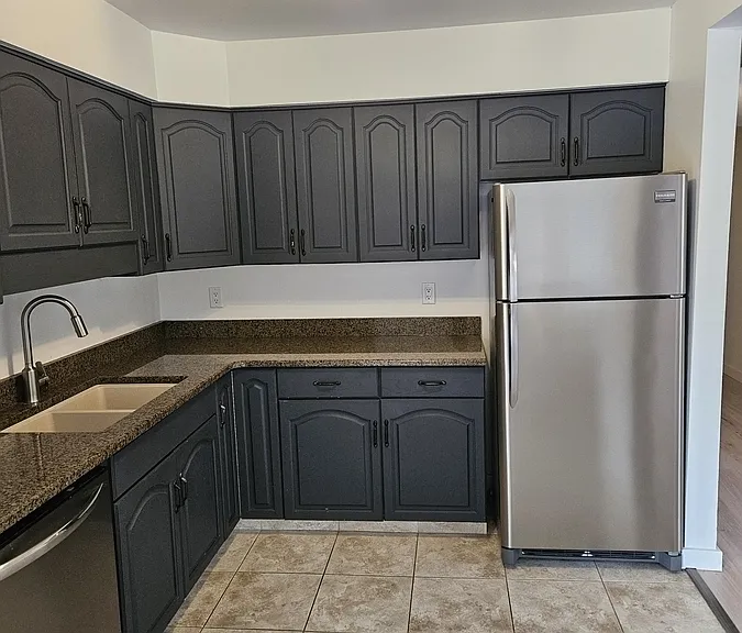 2315 Cornwall St #304 — Photo 11