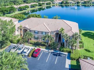 6432 Huntington Lakes Cir APT 201, Naples, FL 34119