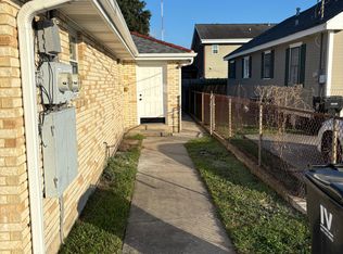 (Undisclosed Address), Chalmette, LA 70043