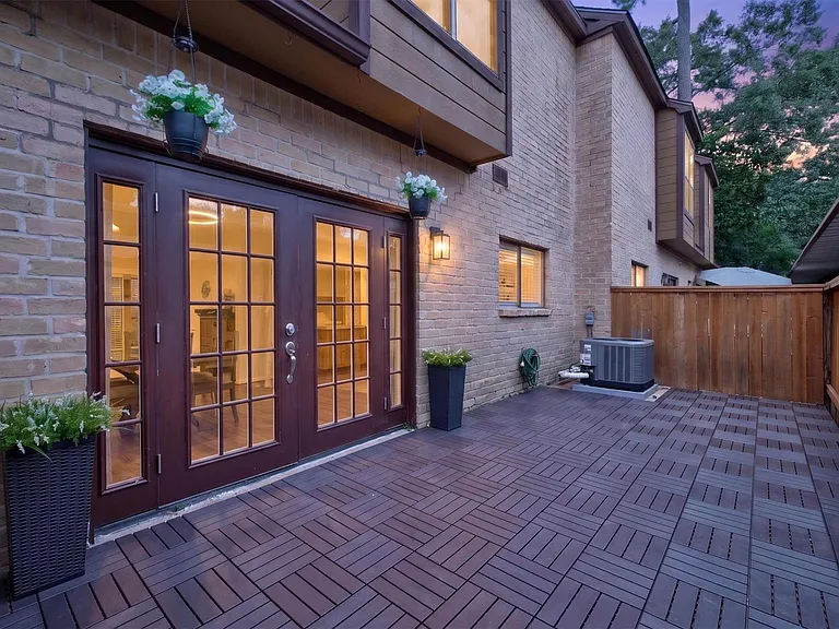 11711 Memorial Dr #621 — Photo 32