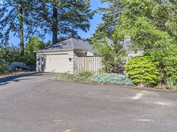 5008 SW Taylors Ferry Rd, Portland, OR 97219