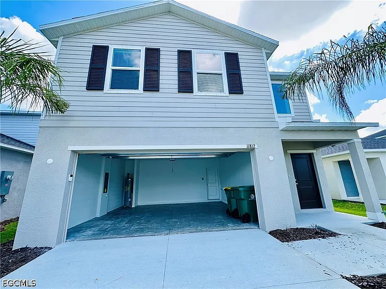 11812 Cloverly Ln — Photo 2