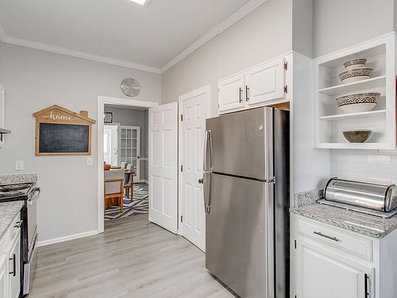 5th image of 80 Polo Ridge Cir